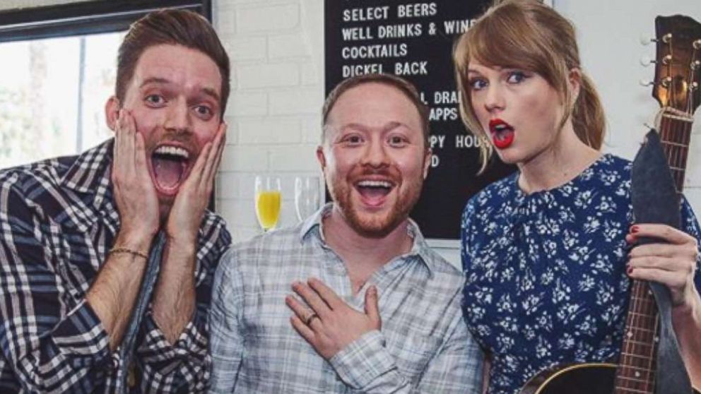 VIDEO: Taylor Swift helps fan surprise his fiancÃ© with a special engagement performance