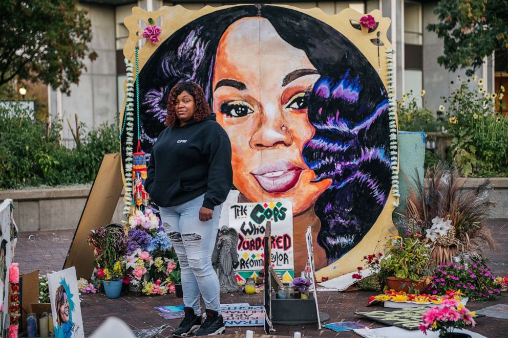 PHOTO:Tamika Palmer, mother of Breonna Taylor, poses for a portrait in front of a mural of her daughter at Jefferson Square park on Sept. 21, 2020 in Louisville, Ky.