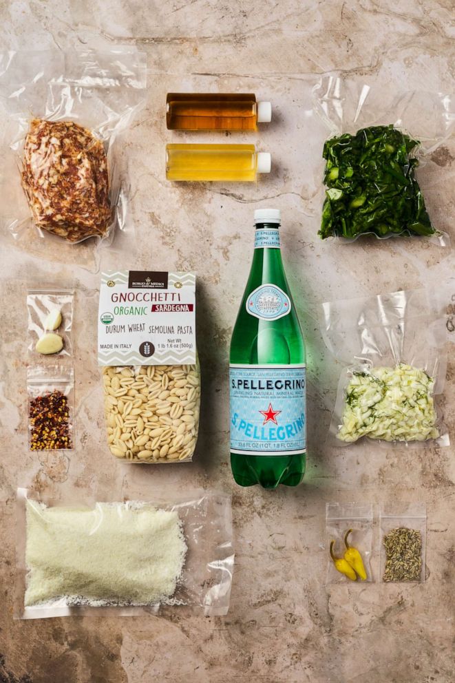 Foto: Stanley Tucci Pasta Collection e Pellegrino.