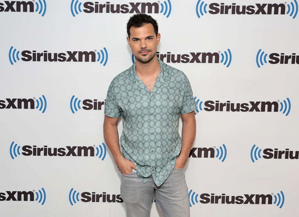 PHOTO: Taylor Lautner visits SiriusXM at SiriusXM Studios, May 17, 2023, in New York.