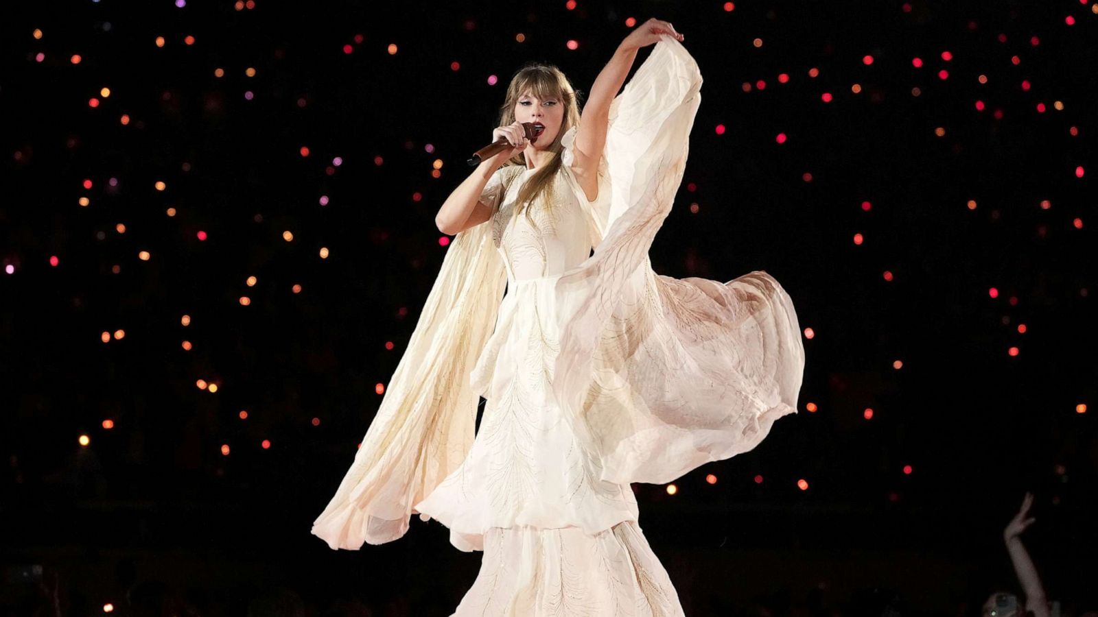 PHOTO: Taylor Swift performs onstage during "Taylor Swift | The Eras Tour" at State Farm Stadium, March 18, 2023, in Glendale, Ariz.