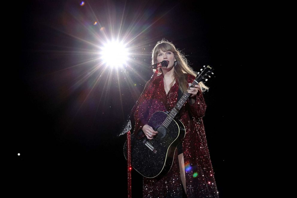 PHOTO: Taylor Swift performs onstage during "Taylor Swift | The Eras Tour" at MetLife Stadium, May 27, 2023 in East Rutherford, NJ.