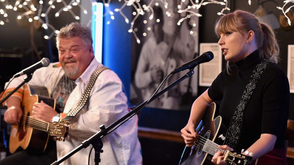 VIDEO: Taylor Swift plays surprise performance at Nashville’s famed Bluebird Café