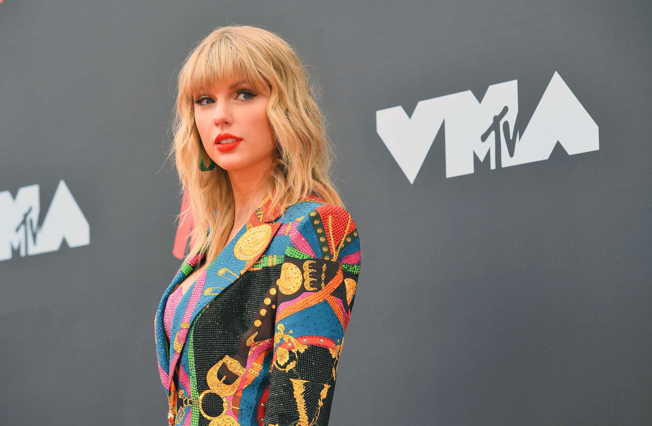 PHOTO:Taylor Swift arrives for the 2019 MTV Video Music Awards at the Prudential Center in Newark, N.J., Aug. 26, 2019.