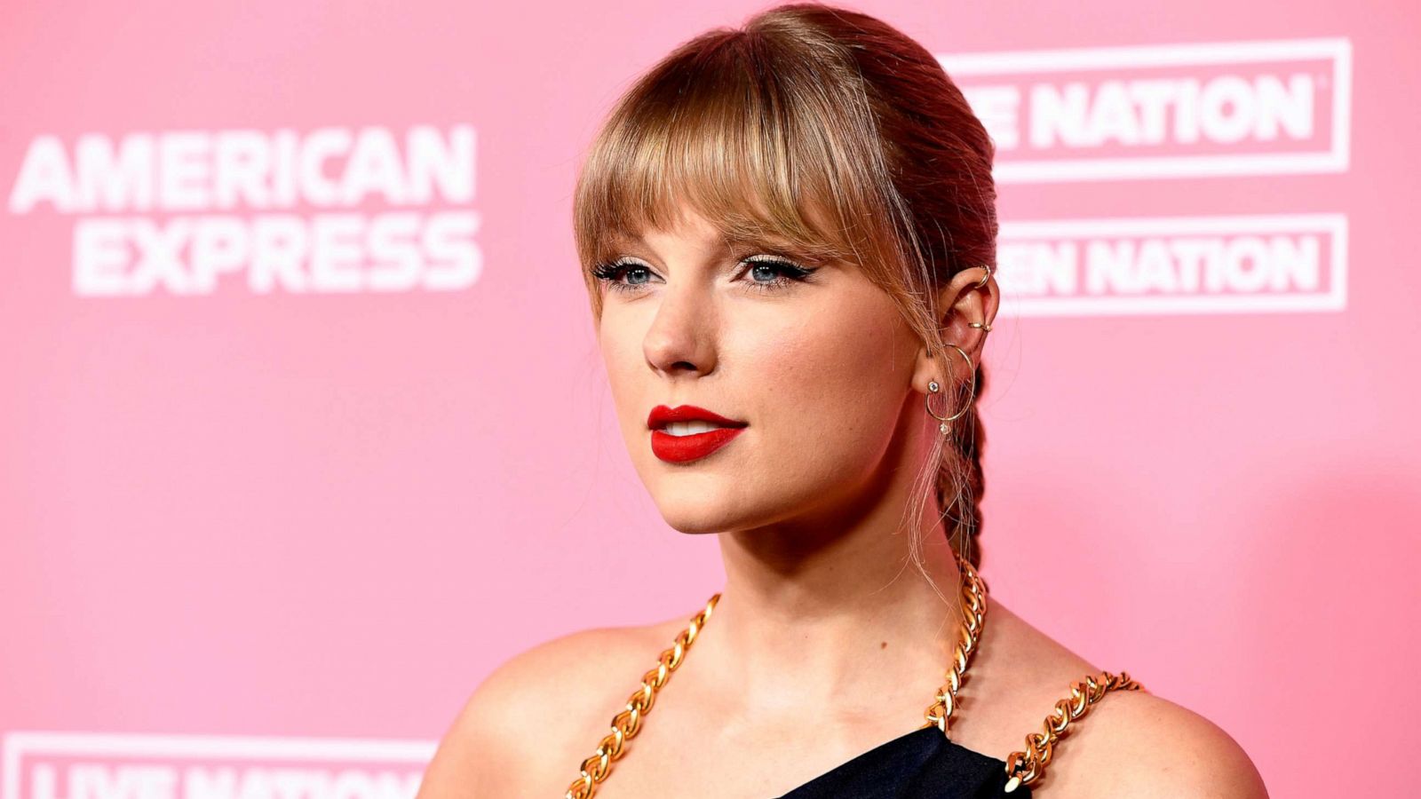 PHOTO: Taylor Swift attends the 2019 Billboard Women In Music at Hollywood Palladium on Dec. 12, 2019 in Los Angeles.