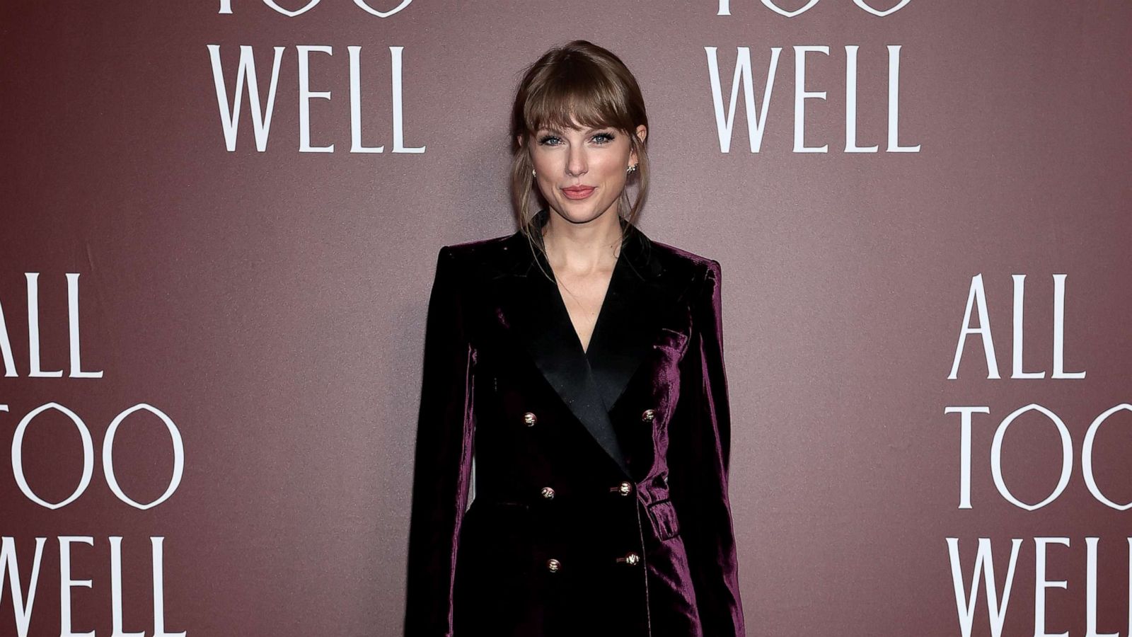 PHOTO: Taylor Swift attends the "All Too Well" New York Premiere on Nov. 12, 2021 in New York City.