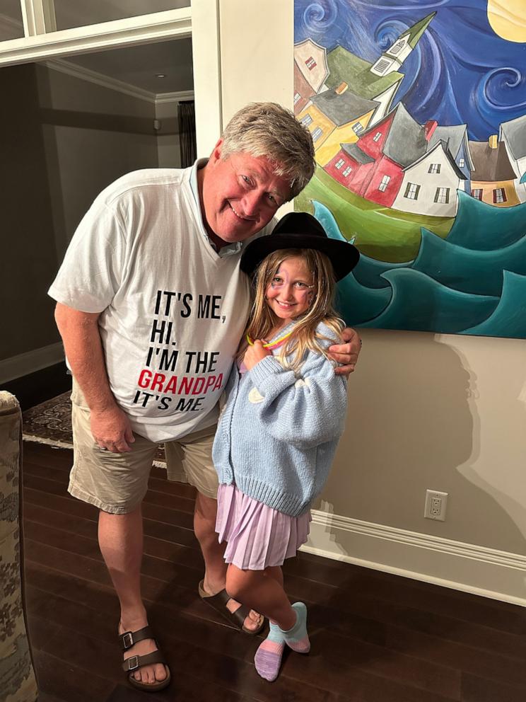 PHOTO: Grandpa John McLaughlin flew across the country to surprise his 9-year-old granddaughter Ella Knowles with Era’s Tour tickets after the show in Vienna got cancelled.