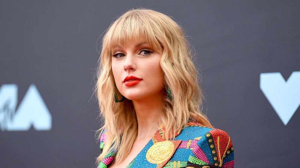 VIDEO: The evolution of Taylor Swift's music