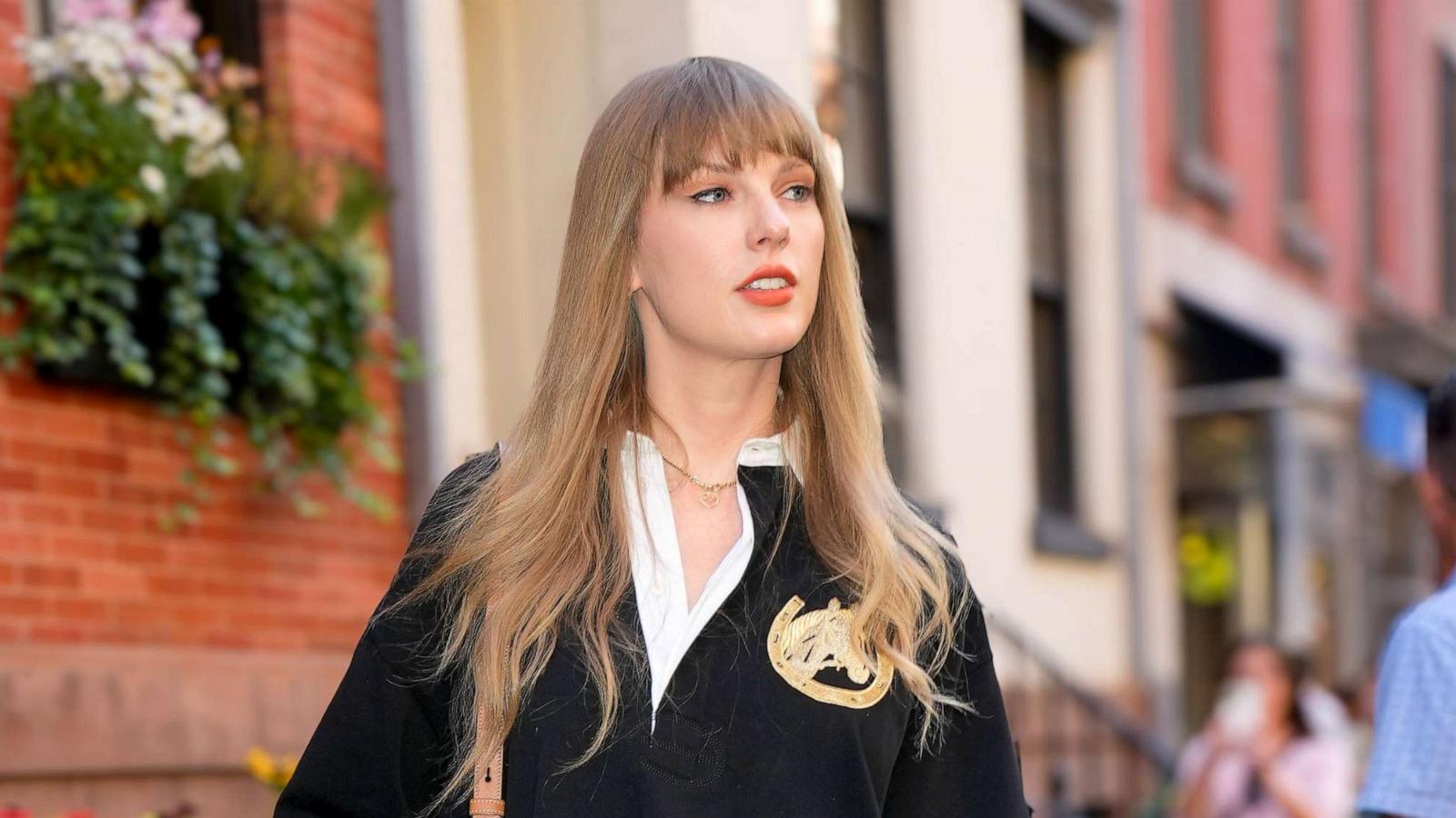 PHOTO: Taylor Swift is seen on October 26, 2023 in New York City.