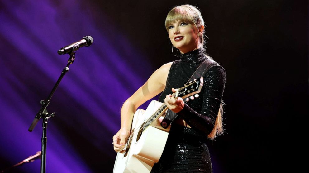 PHOTO: NSAI Songwriter-Artist of the Decade honoree, Taylor Swift performs onstage during NSAI 2022 Nashville Songwriter Awards at Ryman Auditorium, on Sept. 20, 2022, in Nashville, Tenn.
