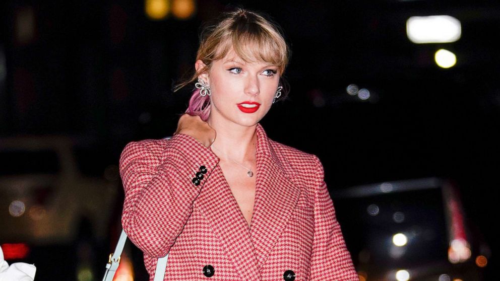 Taylor Swift Pens Scathing Post About Scooter Braun Abc News