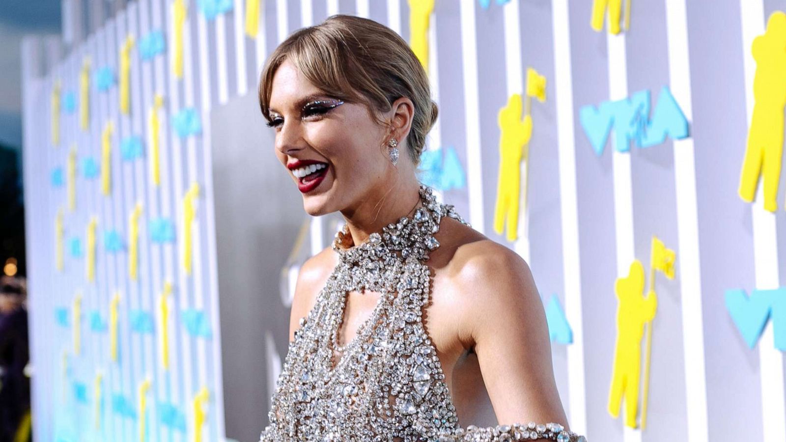 NowThis - Taylor Swift released her latest riddle for her fans