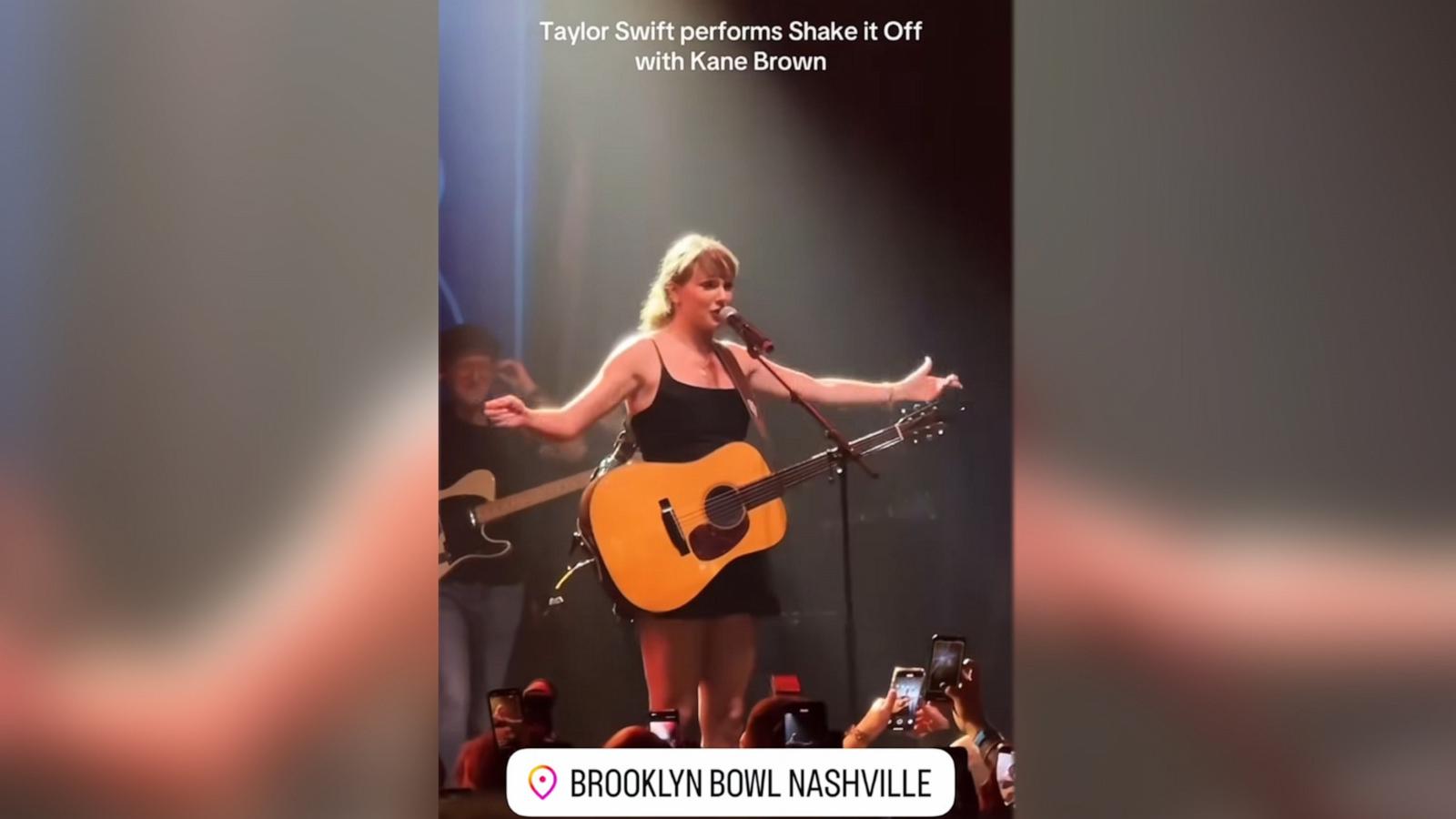 PHOTO: Taylor Swift performs "Shake It Off" at Brooklyn Bowl in Nashville, Tennessee, June 24, 2025.