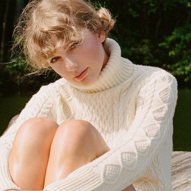 Taylor Swift Sent Kobe Bryant's Daughter a 'Folklore' Cardigan