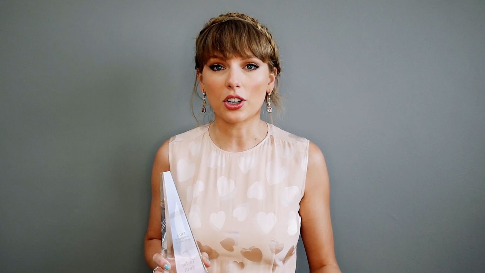 PHOTO: Taylor Swift delivers a speech virtually while accepting the NMPA Songwriter Icon Award on June 9, 20201.