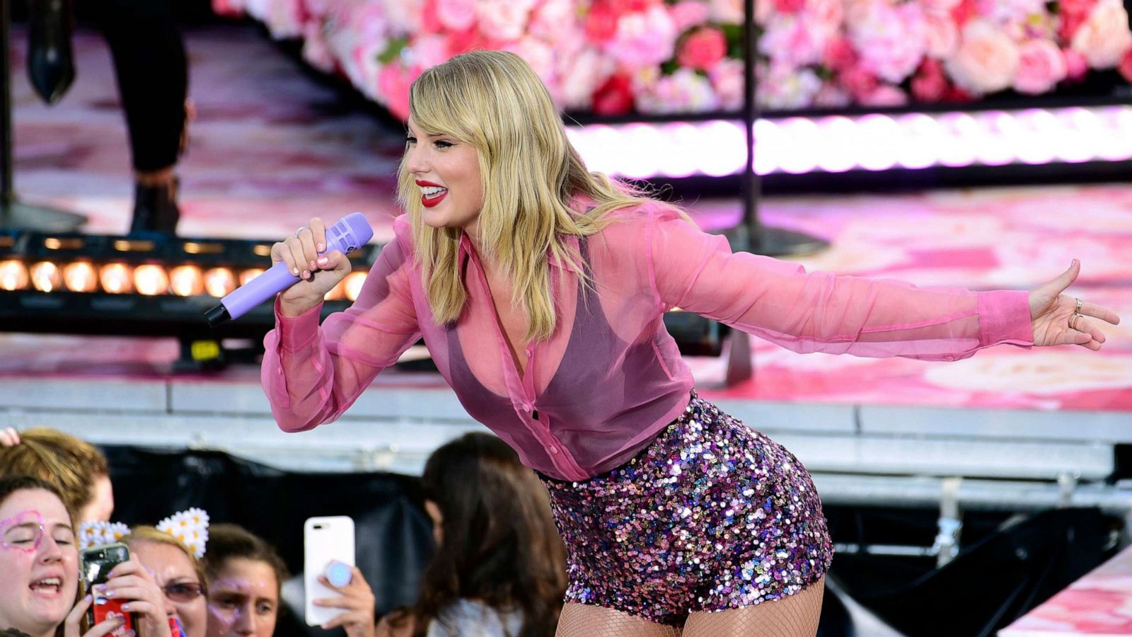 PHOTO: Taylor Swift performs as part of the 'Good Morning America' Summer Concert Series, Rumsey Playfield in Central Park, New York, August 22, 2019.