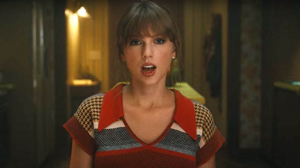 VIDEO: Taylor Swift drops 10th studio album 'Midnights'