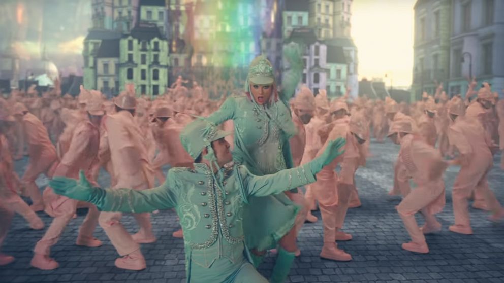 PHOTO: Taylor Swift released her new video "ME" (feat. Brendon Urie of Panic! At The Disco).