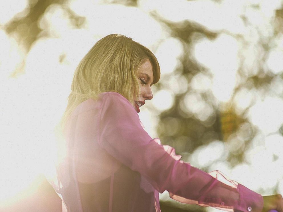 PHOTO: Taylor Swift performs on Good Morning America, Aug. 22, 2019.
