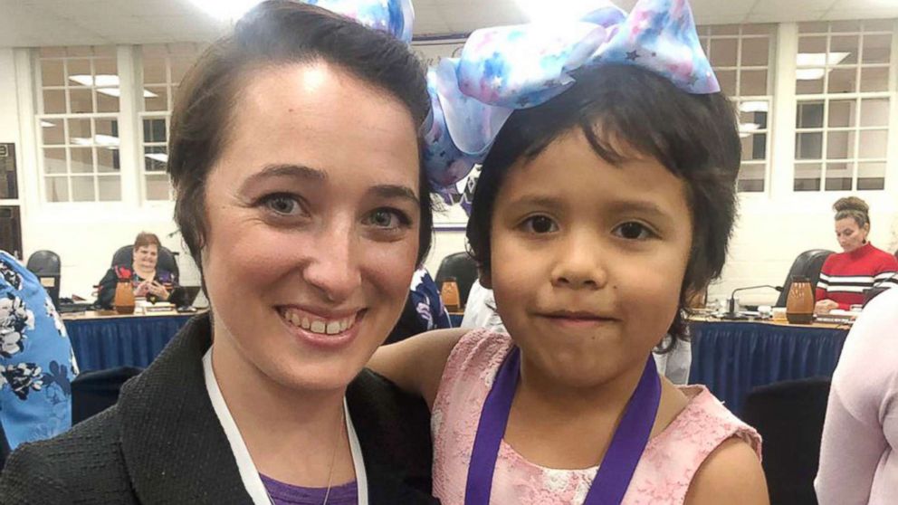 PHOTO: Shannon Grimm, a second year kindergarten teacher at Meador Elementary School in Willis, Texas, cut her hair in January after kindergartner, Prisilla Perez, 5, was apparently being teased by classmates for her new haircut.