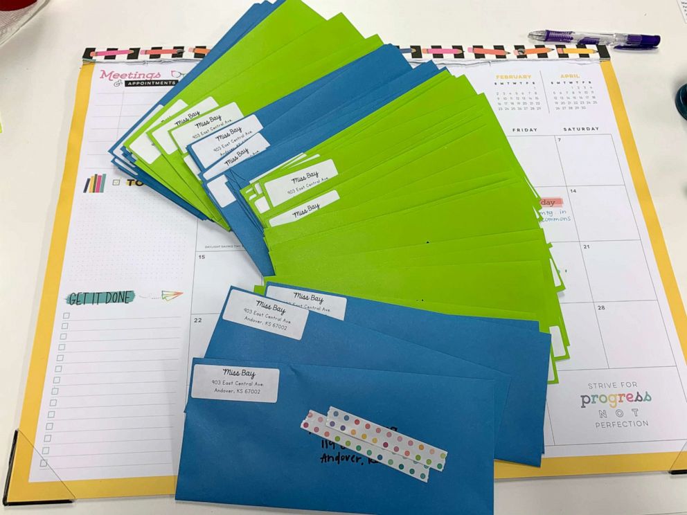 PHOTO: Teacher Victoria Bay wrote 100 letters to her students after their school year came to an end.