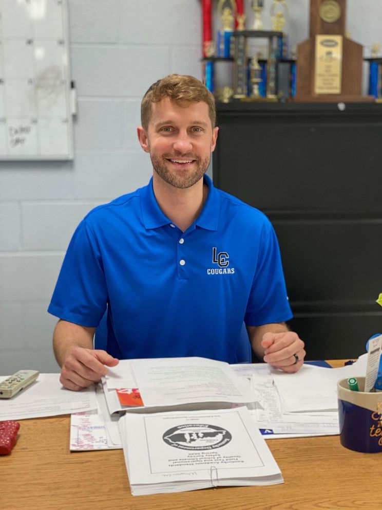 PHOTO: Winston Lee, a history teacher at Letcher County Central High School in Kentucky, shared a snapshot on Feb. 21 of one of his 11th grader's exam after the teen offered up five of his bonus points to the classmate who received the lowest test score.