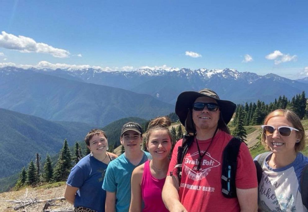 PHOTO: Tim Gjoraas, a South Dakota teacher who has been fighting cancer, poses with his wife Lisa and hi three children, Alexis, 20, Kia, 18 and Kaden, 14.
