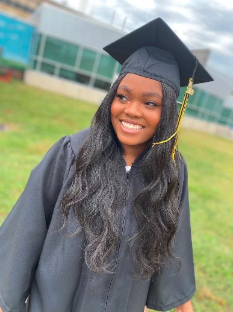 PHOTO: Shanya Robinson-Owens, 17, of Philadelphia, Pennsylvania, has been accepted into 18 colleges and was awarded over $1 million in scholarship money.