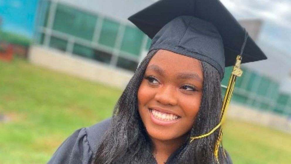 PHOTO: Shanya Robinson-Owens, 17, of Philadelphia, Pennsylvania, has been accepted into 18 colleges and was awarded over $1 million in scholarship money.