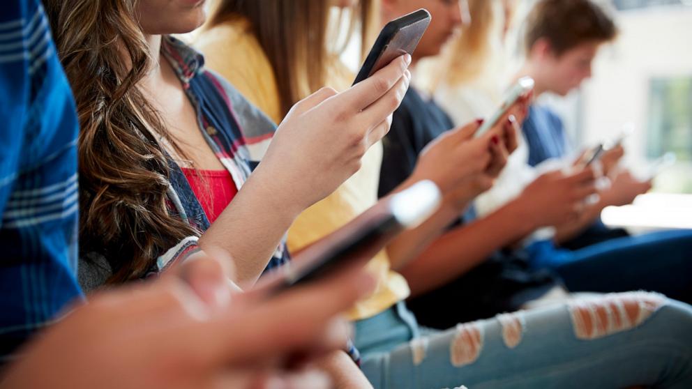 PHOTO: Students with cellphones in an undated stock photo. 
