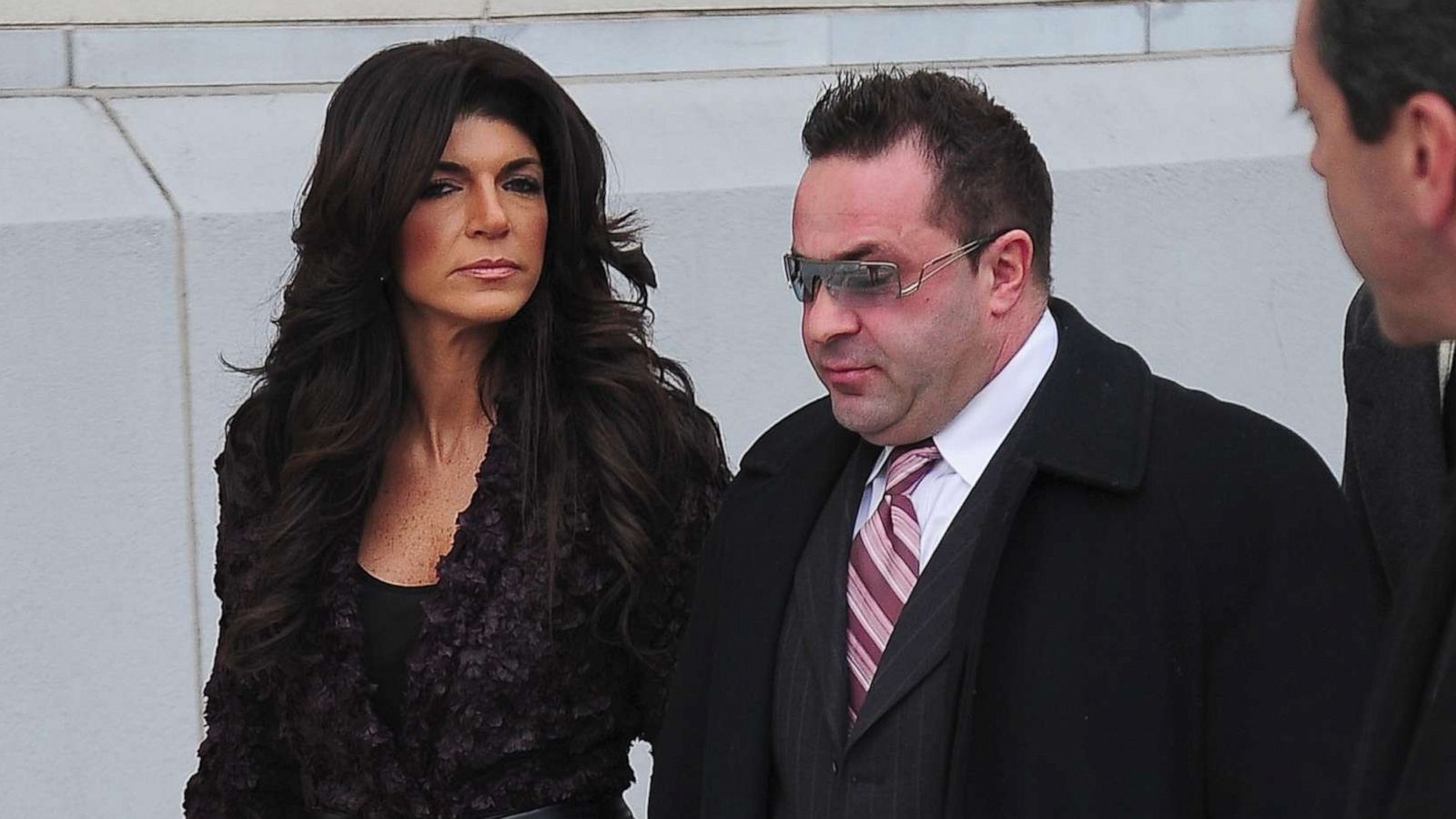 PHOTO: Teresa and Joe Giudice are seen outside a federal criminal court on March 4, 2014, in Newark, N.J.