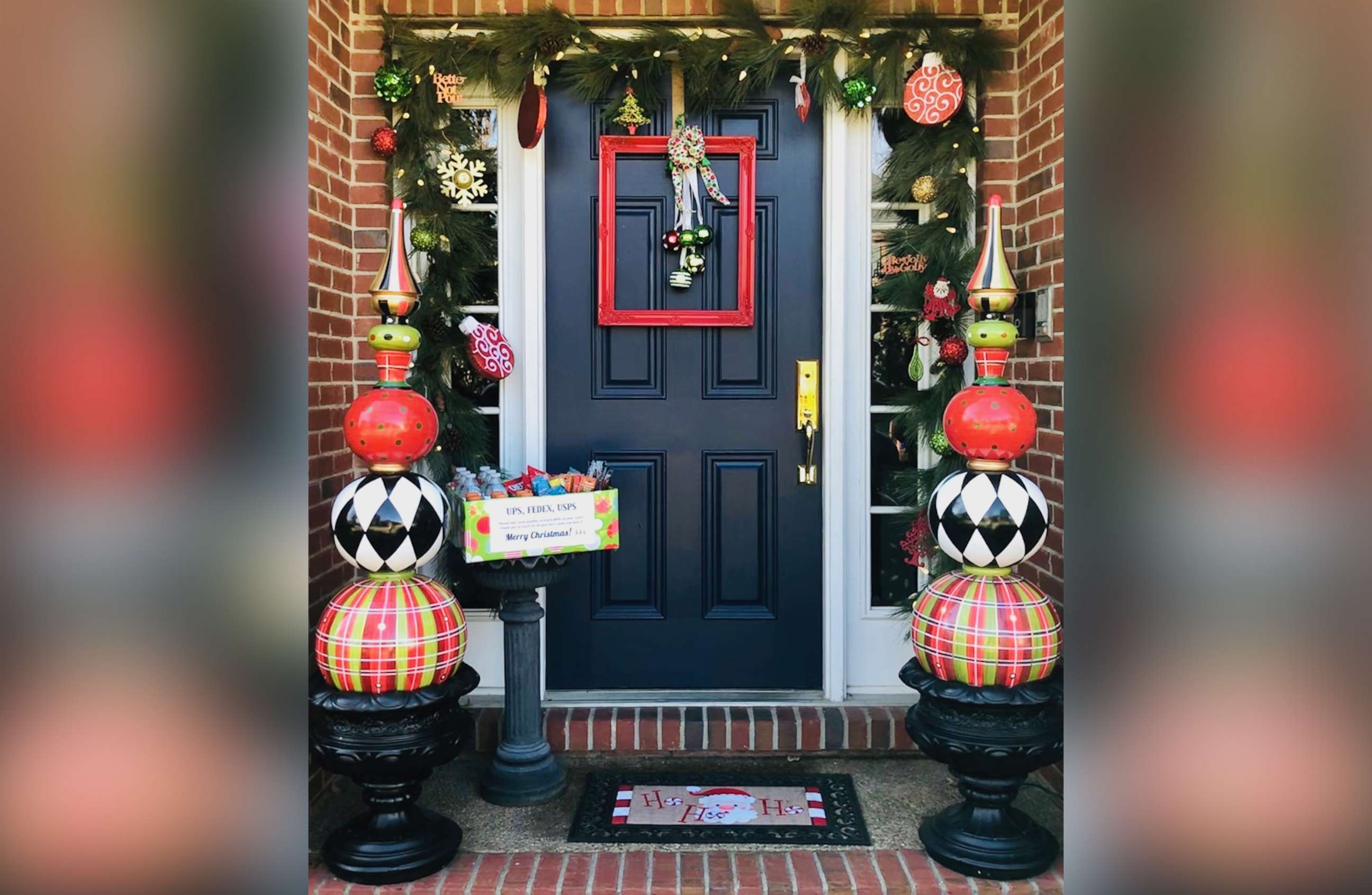 PHOTO: Laura Stoltz leaves snacks for delivery drivers outside her Indiana home to thank them during the holiday season.