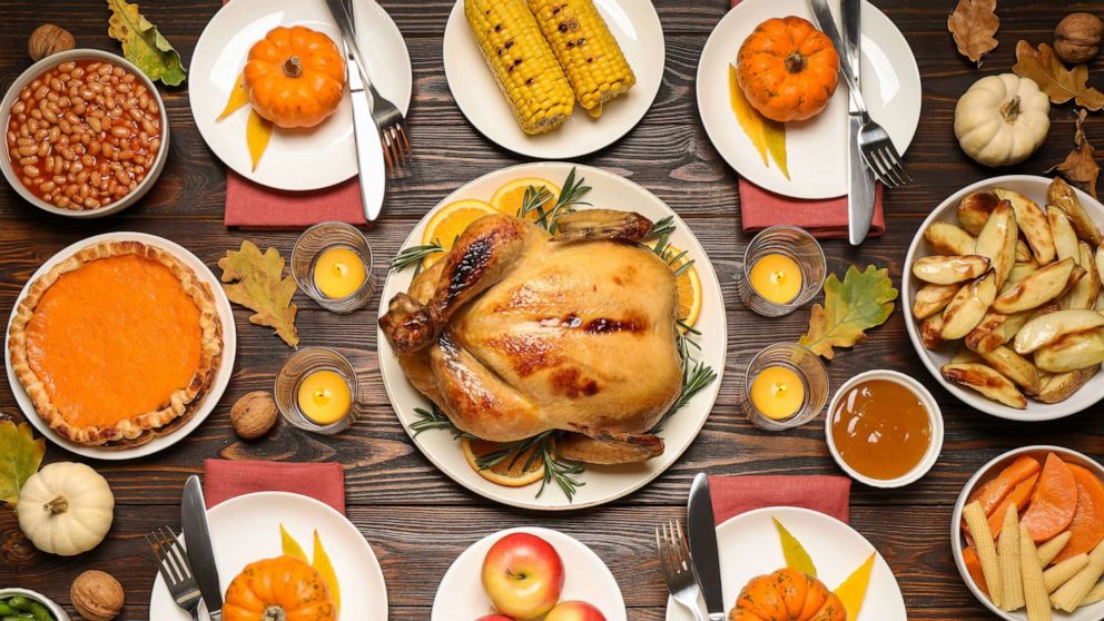 PHOTO: A traditional Thanksgiving day feast includes turkey and other side dishes in this stock photo.