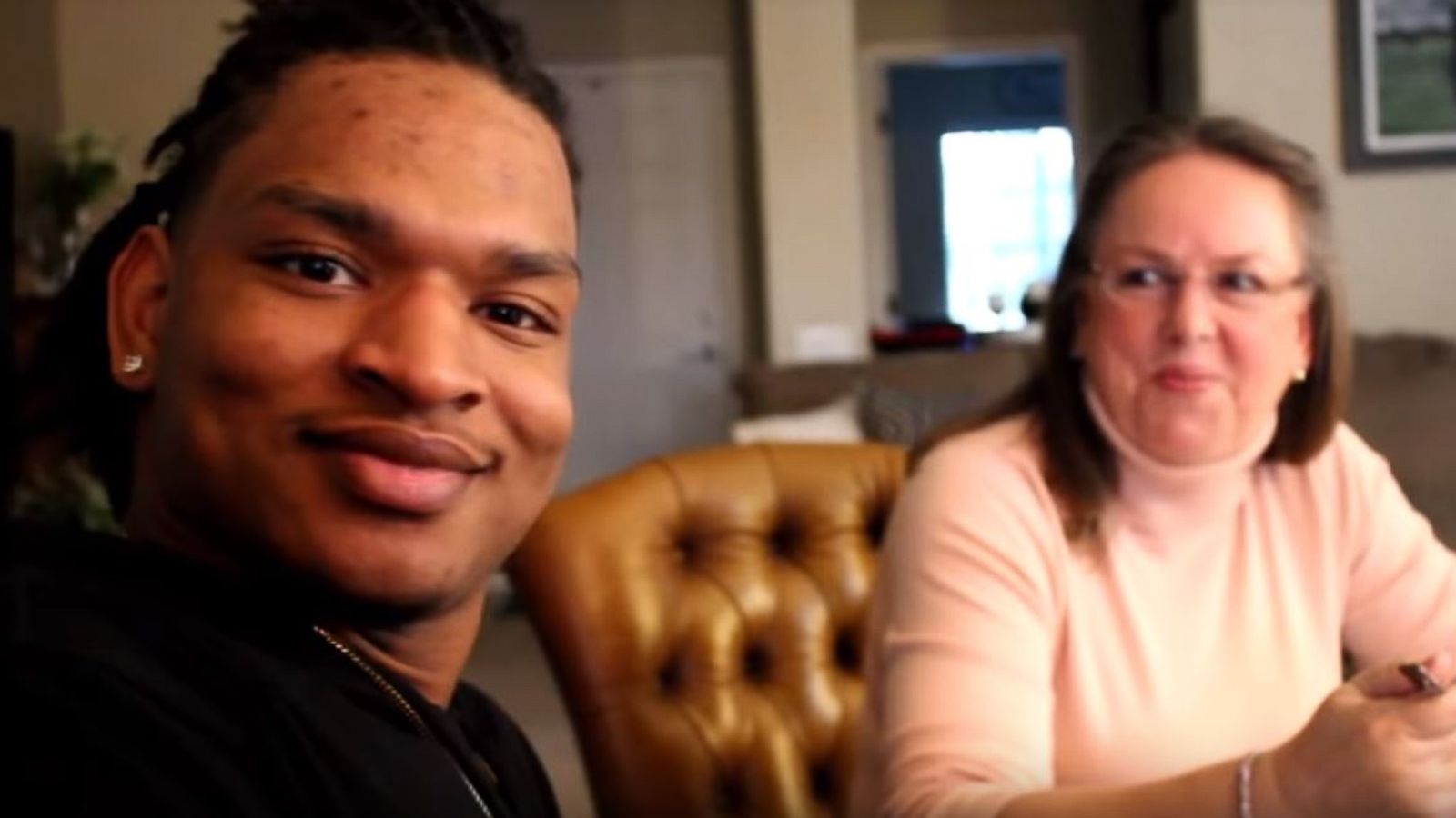 PHOTO: Jamal Hinton and his girlfriend enjoyed a Thanksgiving meal with Wanda Dench for the third year in a row after an accidental text exchange brought them together three years ago.