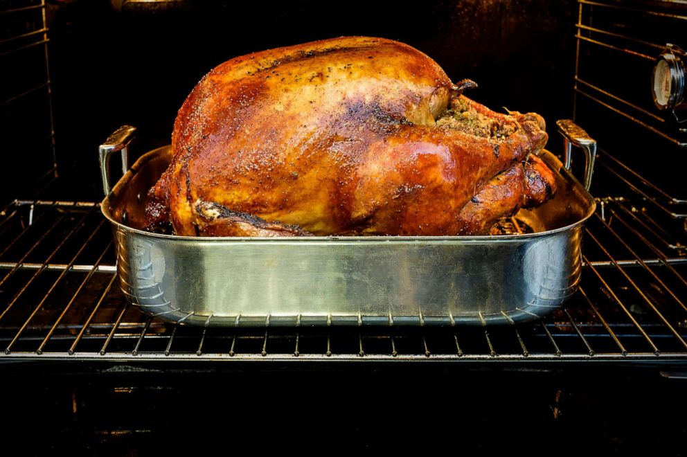 PHOTO: A turkey is roasted in the oven in a stock photo. 