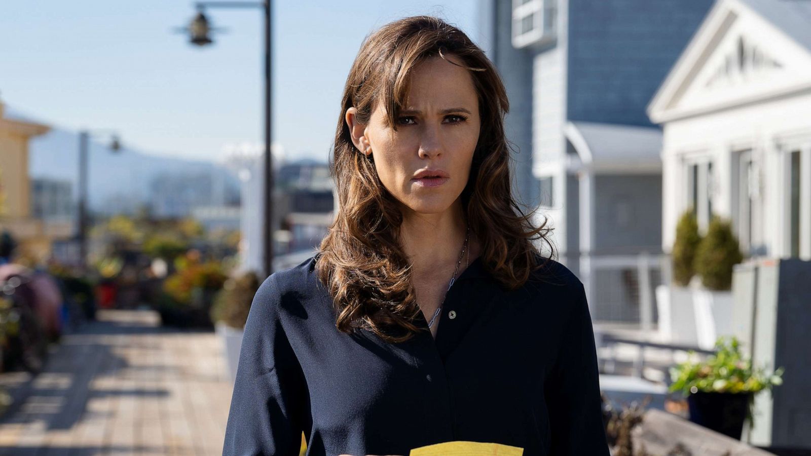 PHOTO: Jennifer Garner in "The Last Thing He Told Me."