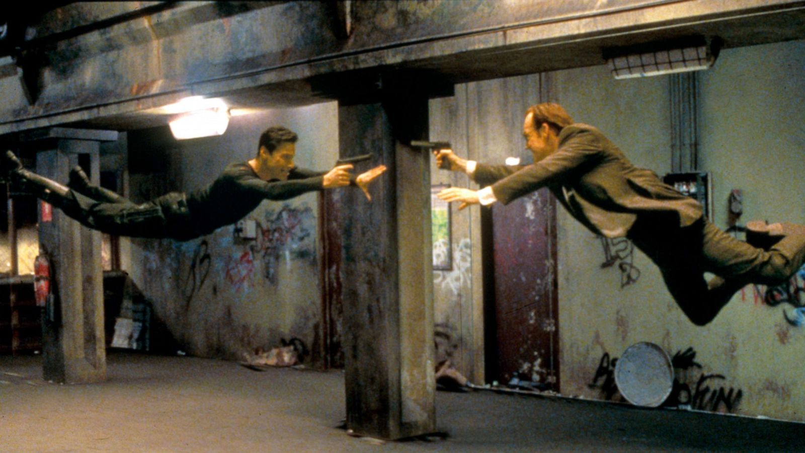 PHOTO: Keanu Reeves and Hugo Weaving in a scene from "The Matrix."