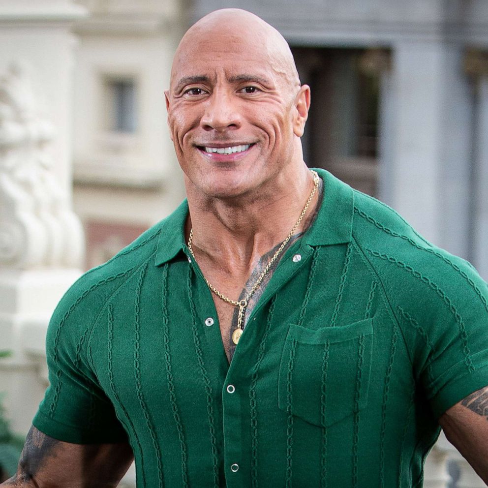 VIDEO: Dwayne Johnson sings 'You’re Welcome' while washing hands with daughter