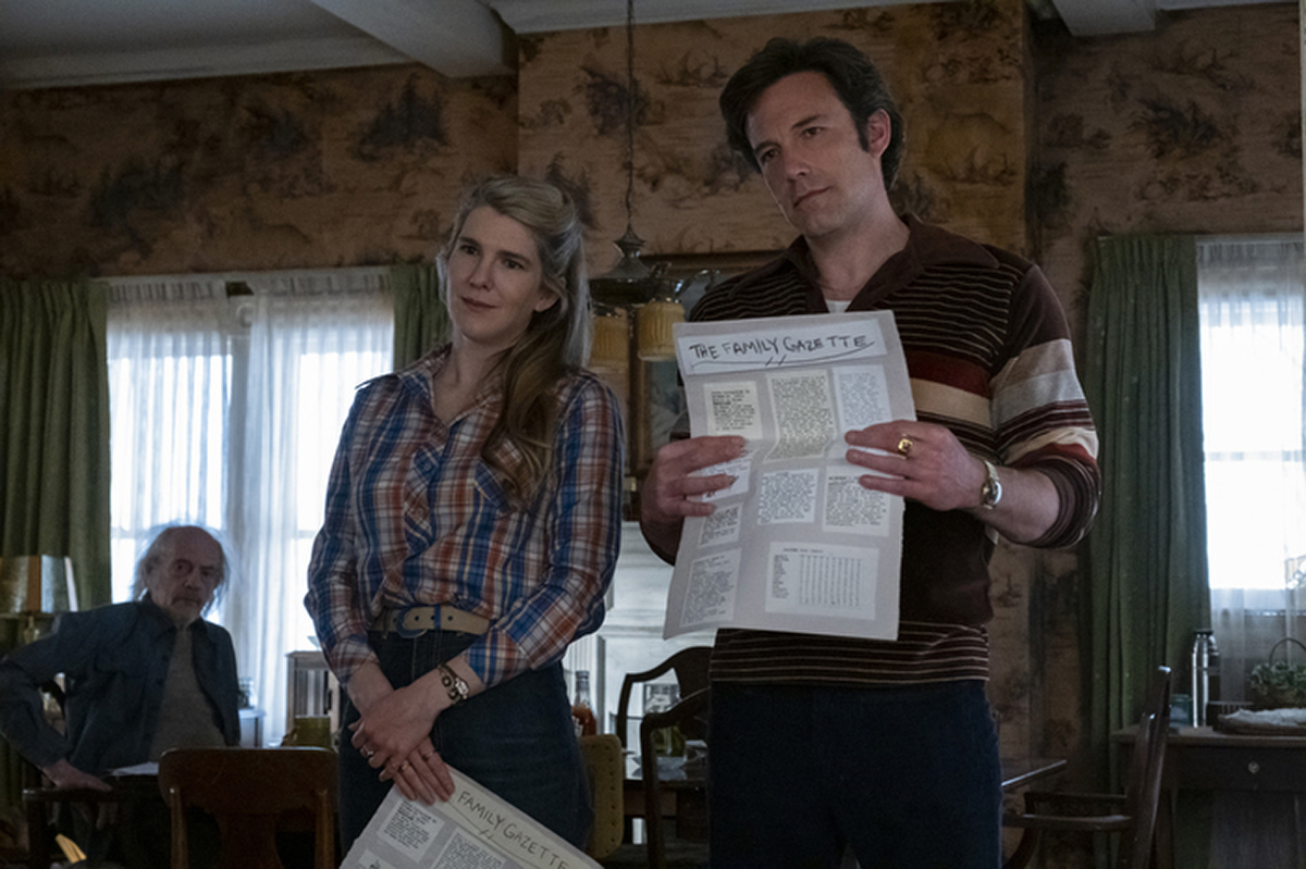 PHOTO: Lily Rabe and Ben Affleck in a scene from "The Tender Bar." 