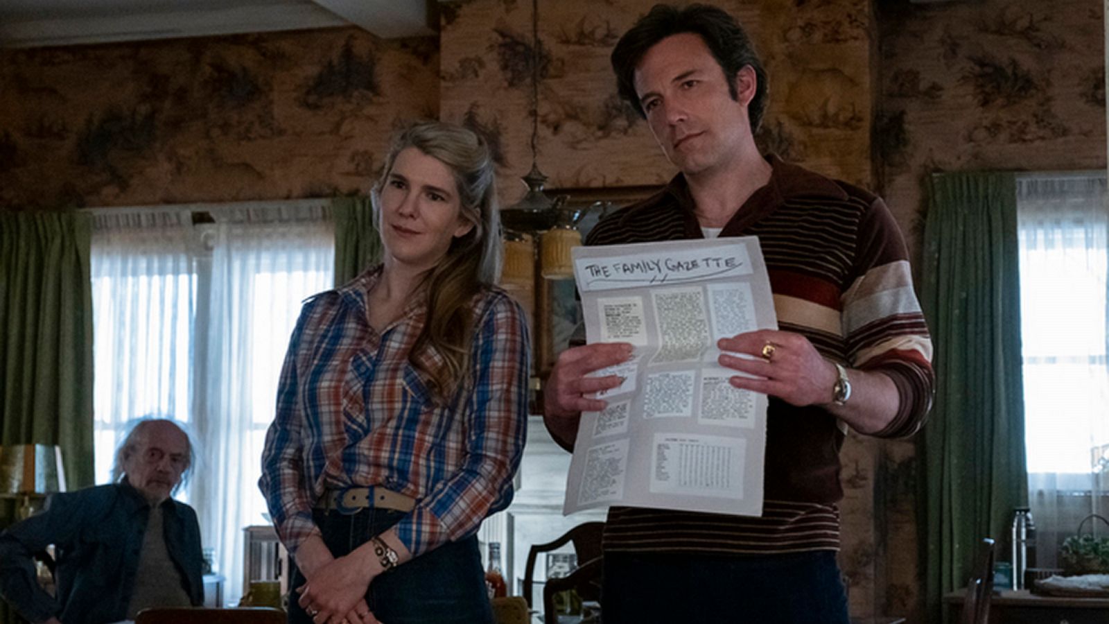 PHOTO: Lily Rabe and Ben Affleck in a scene from "The Tender Bar."