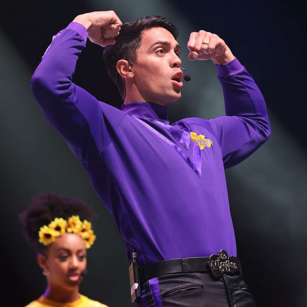 People React To The Purple Wiggle From The Wiggles