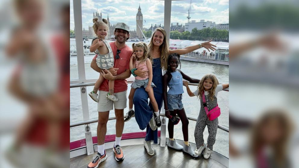 Thomas Rhett shares cute photo with his family in London and sings a funny song about Big Ben