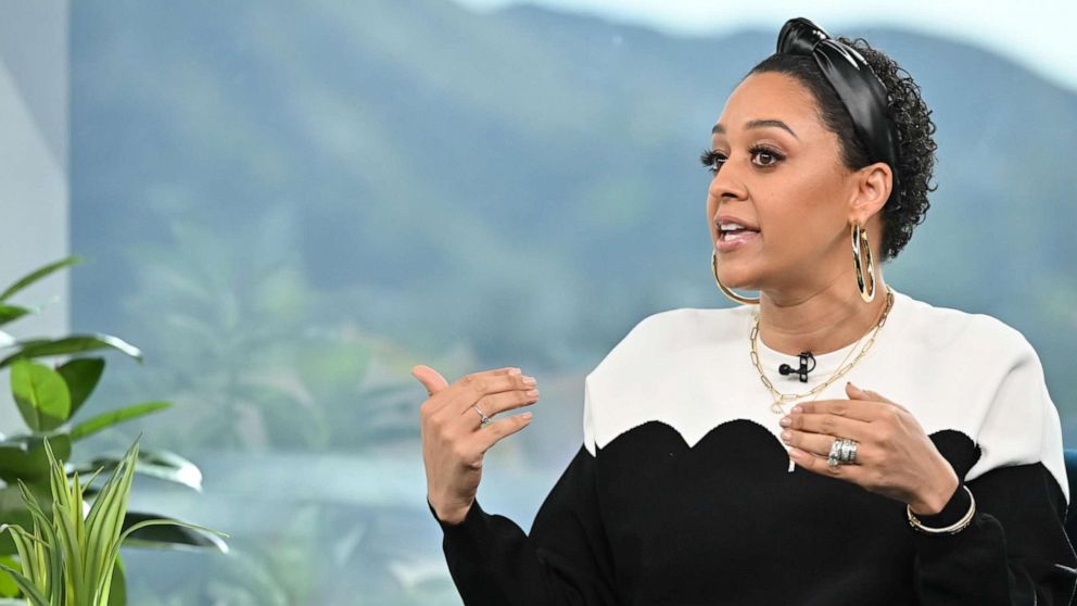 VIDEO: Tia Mowry makes spooky, peanut-free treats for your kid's next Halloween party
