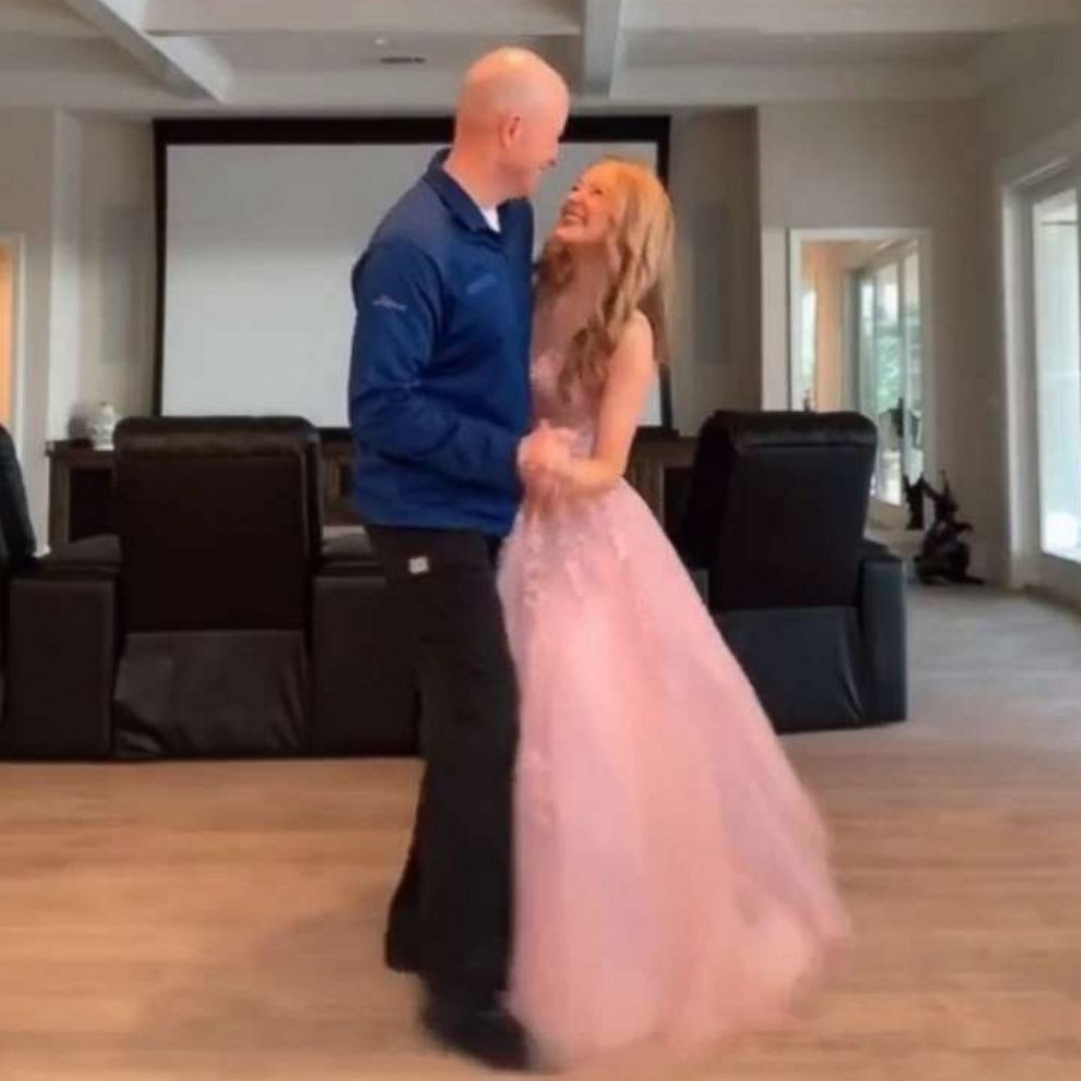 VIDEO: This teen celebrated her high school prom at home on TikTok