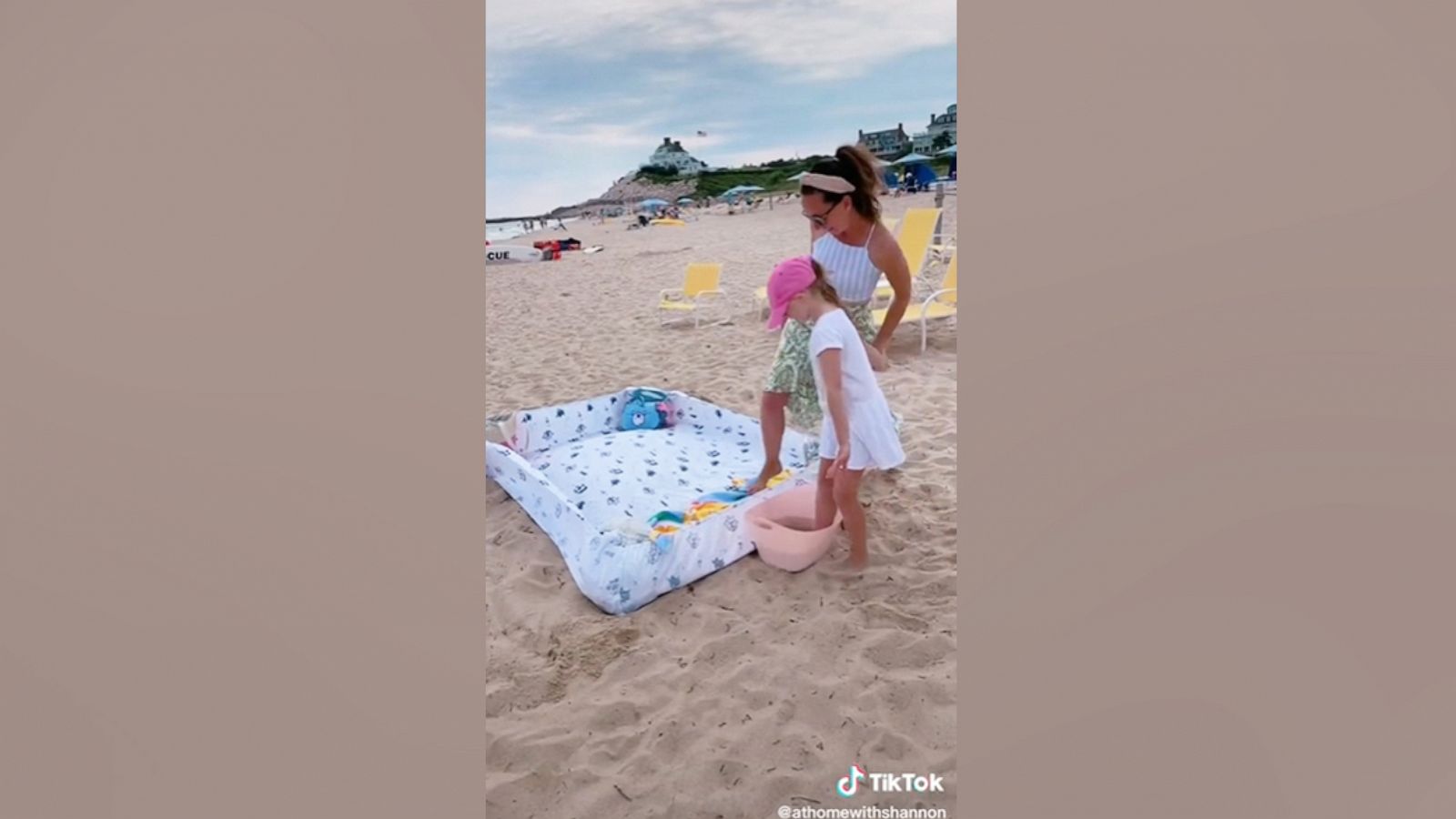 PHOTO: Shannon Doherty, a mom of four, shares her ultimate summer beach hacks ahead of Memorial Day weekend.