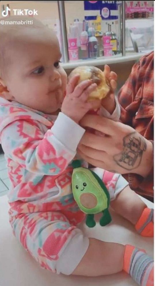 PHOTO: Brittani Jernigan captured the moment her daughter Blakely first tried ice cream.