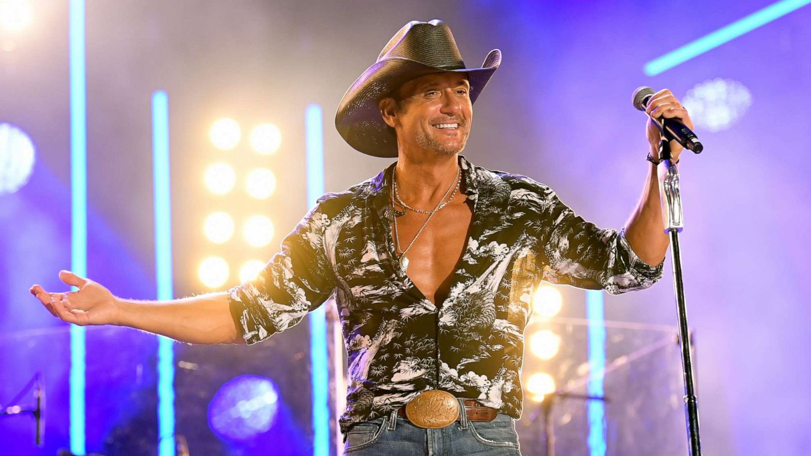 PHOTO: Tim McGraw performs on stage during day 3 of the 2019 CMA Music Festival on June 08, 2019 in Nashville, Tennessee.