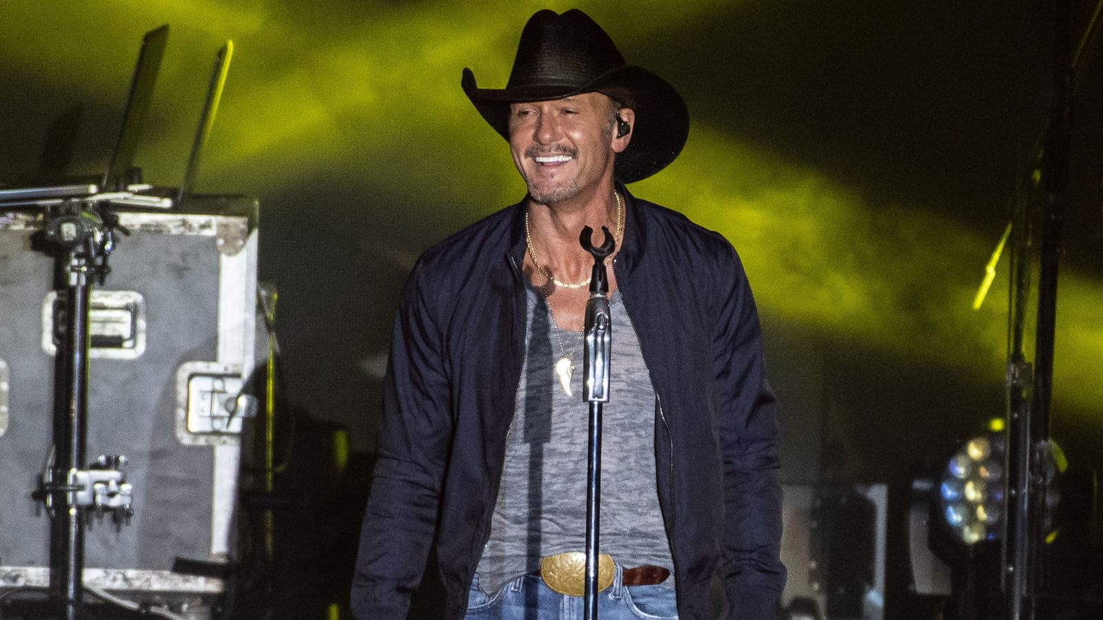 Look: Tim McGraw performs, discusses daughters on 'GMA' 