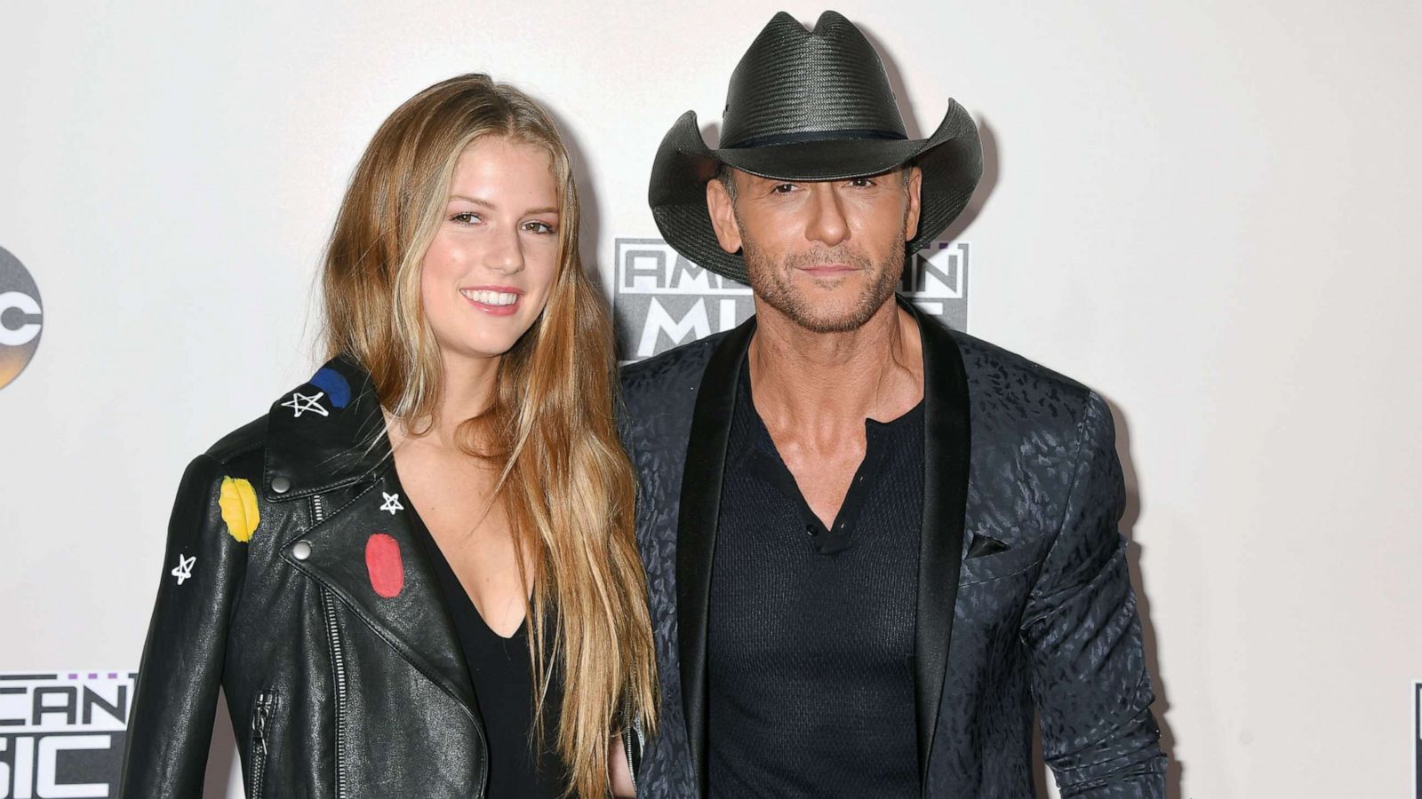 Faith Hill & Tim McGraw Have Dinner With Daughters Maggie