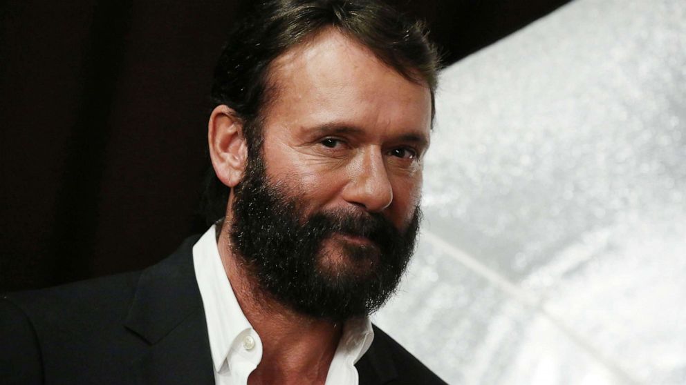 Tim McGraw says he personally requested that Tom Hanks make an '1883' cameo  - ABC News
